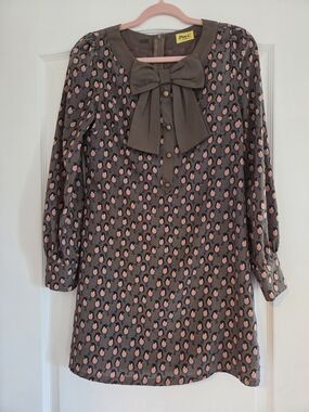 Cute Bow-Front Tunic Blouse in Olive Grey with Pink Print